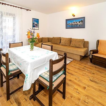 Apartments Jurina คิร์ก ภายนอก รูปภาพ