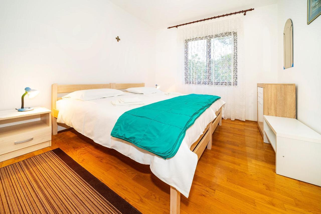 Apartments Jurina คิร์ก ภายนอก รูปภาพ